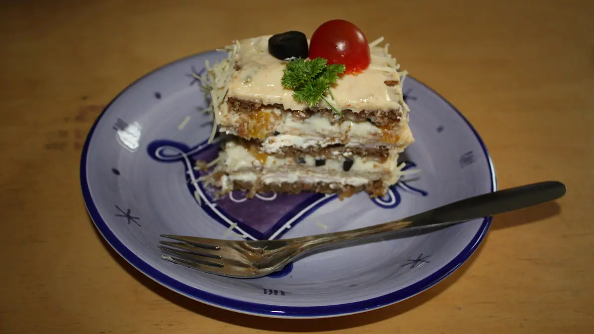 Alma's Vintage Sandwich and Cake Shop – cake shop in Coalville town centre